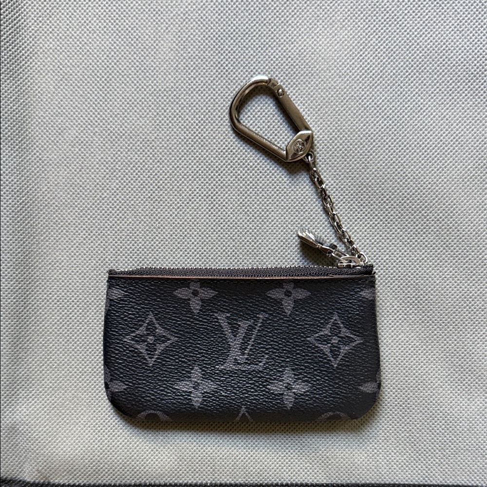 Louis Vuitton Eclipse Black/Gray Monogram Key Pou… - image 1